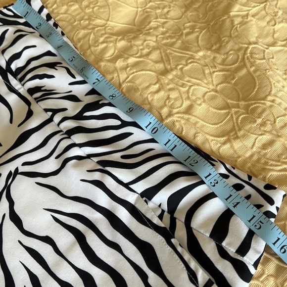 Tail Skort - Picture 6 of 9